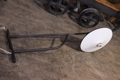 luminaire ancienne potence emaille  